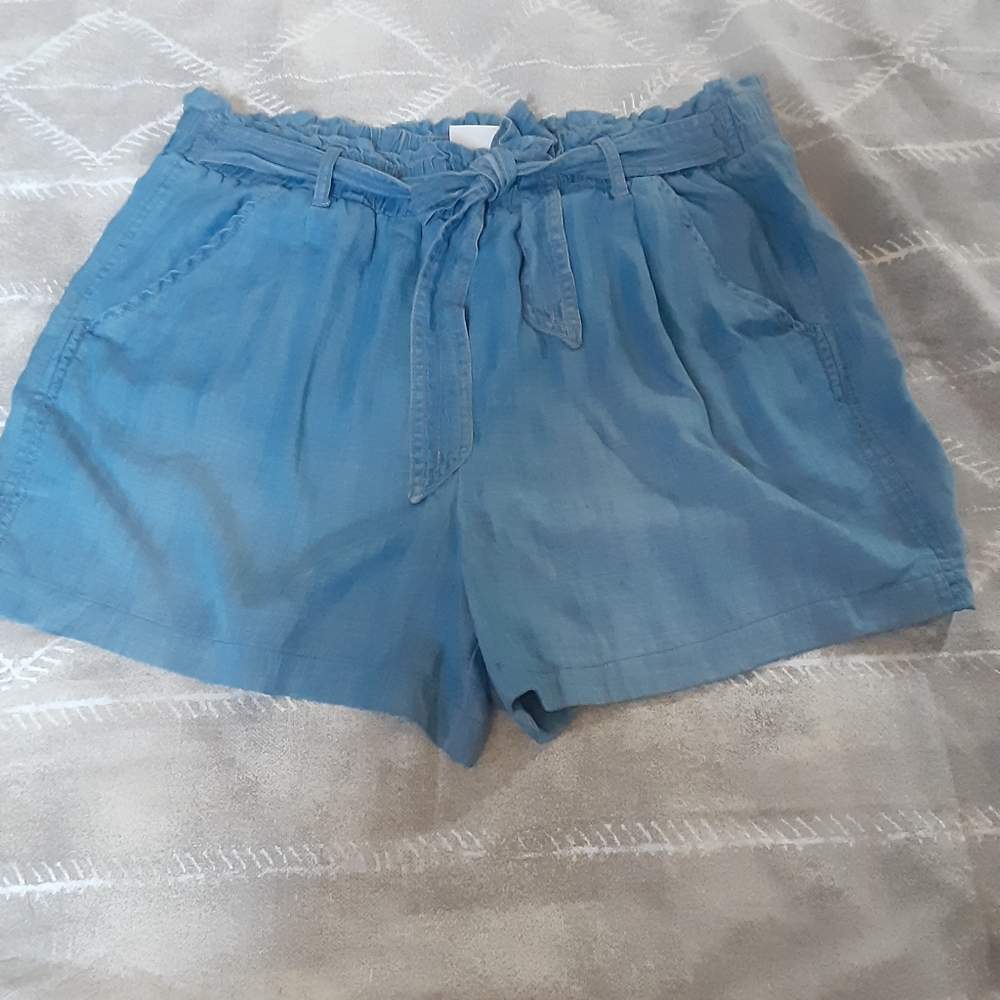 Knox Rose tie front shorts